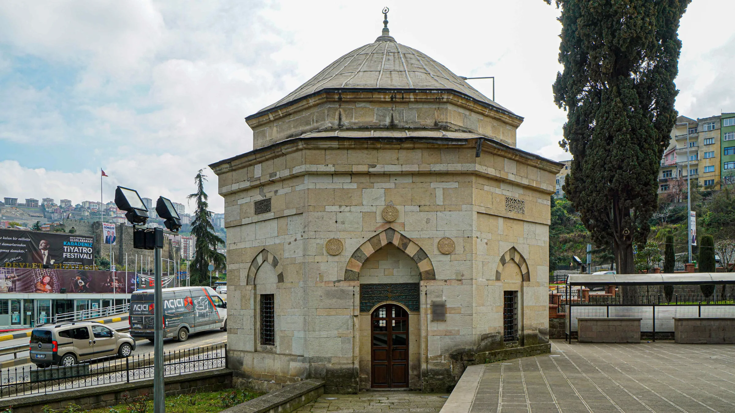 Gülbahar Hatun Camii • Fotoğraf 12