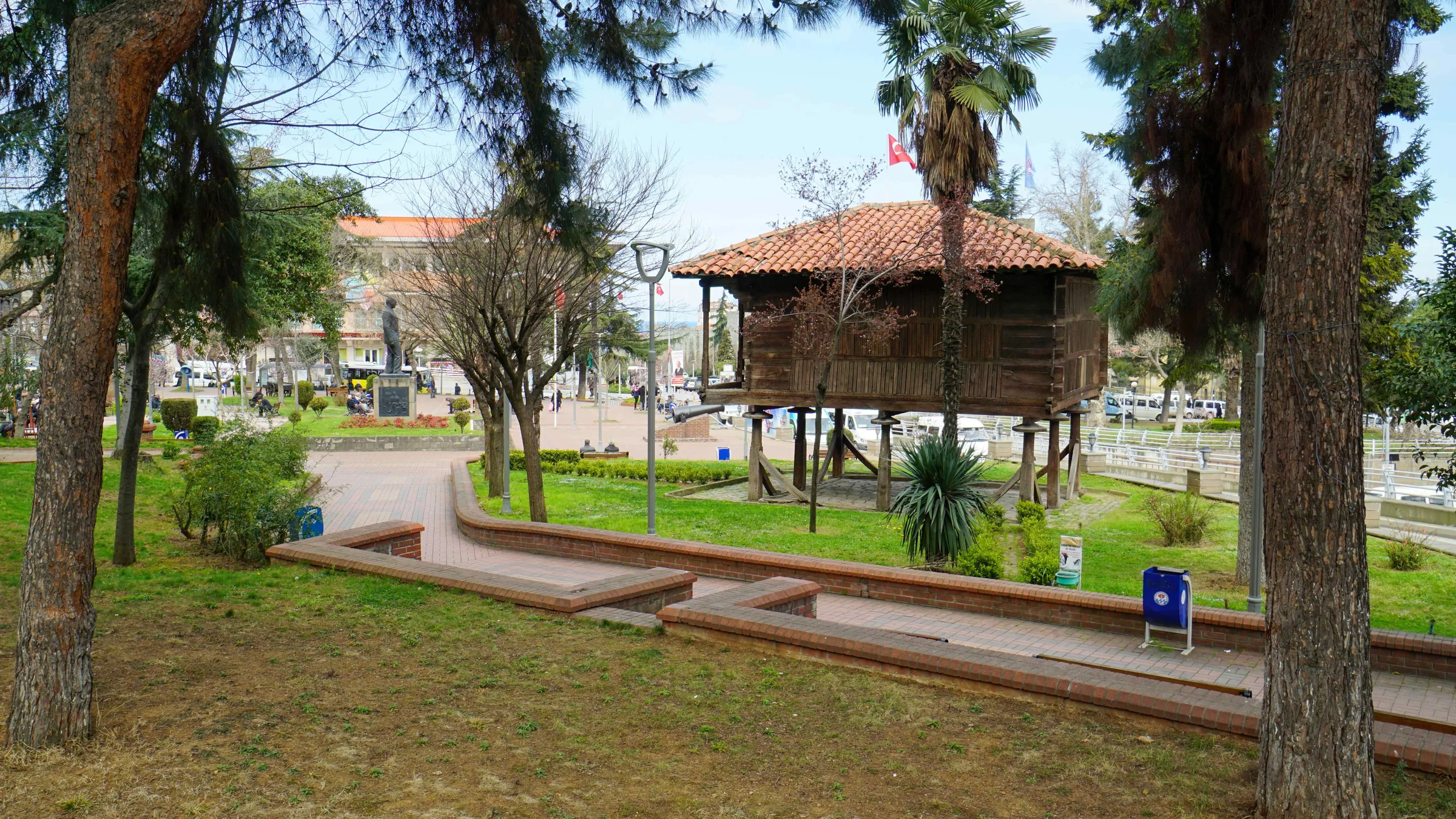 Gülbahar Hatun Camii • Fotoğraf 14